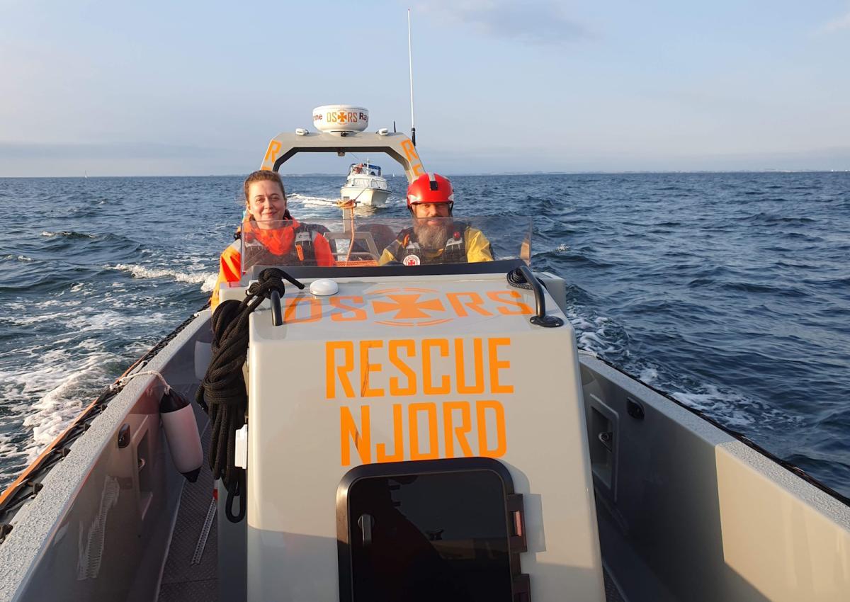Rescue Njord med motorbaad i slaeb
