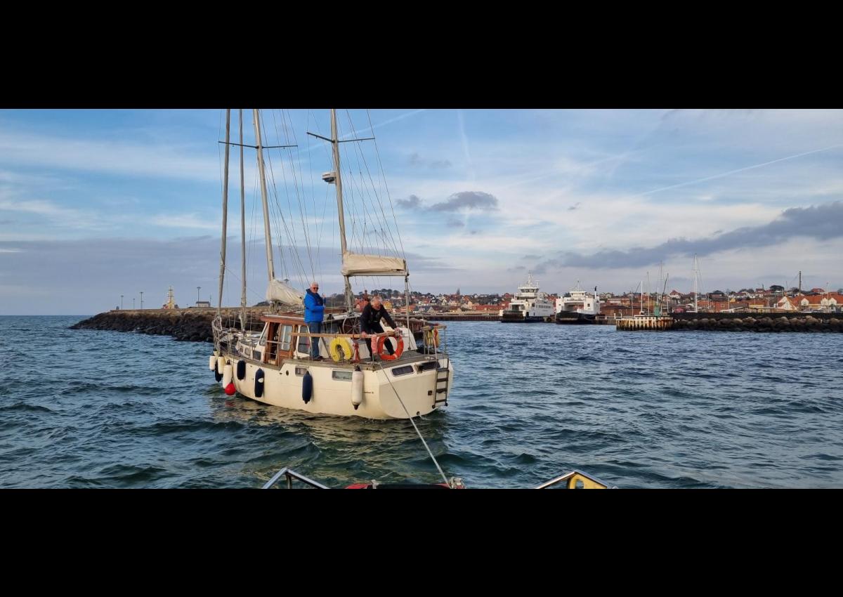 Nautucat 38 på grund ved Hundested