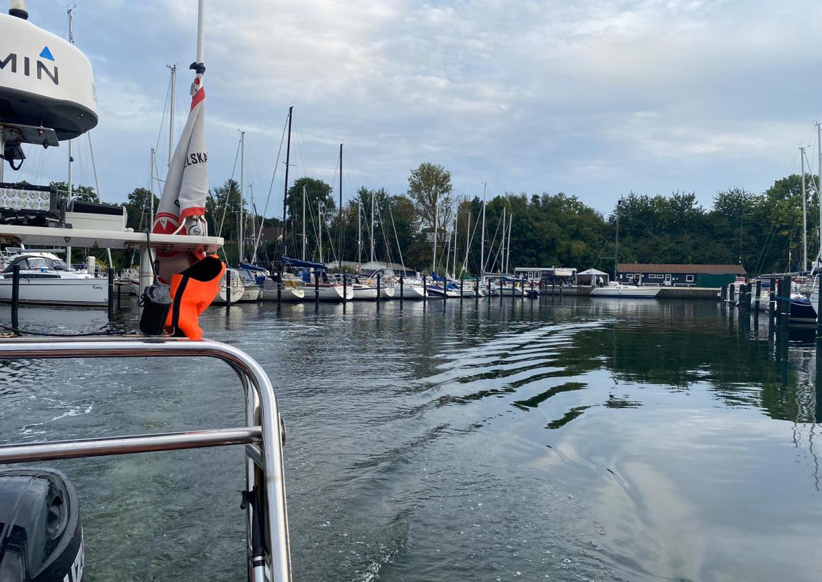 Havarist afleveret i havn