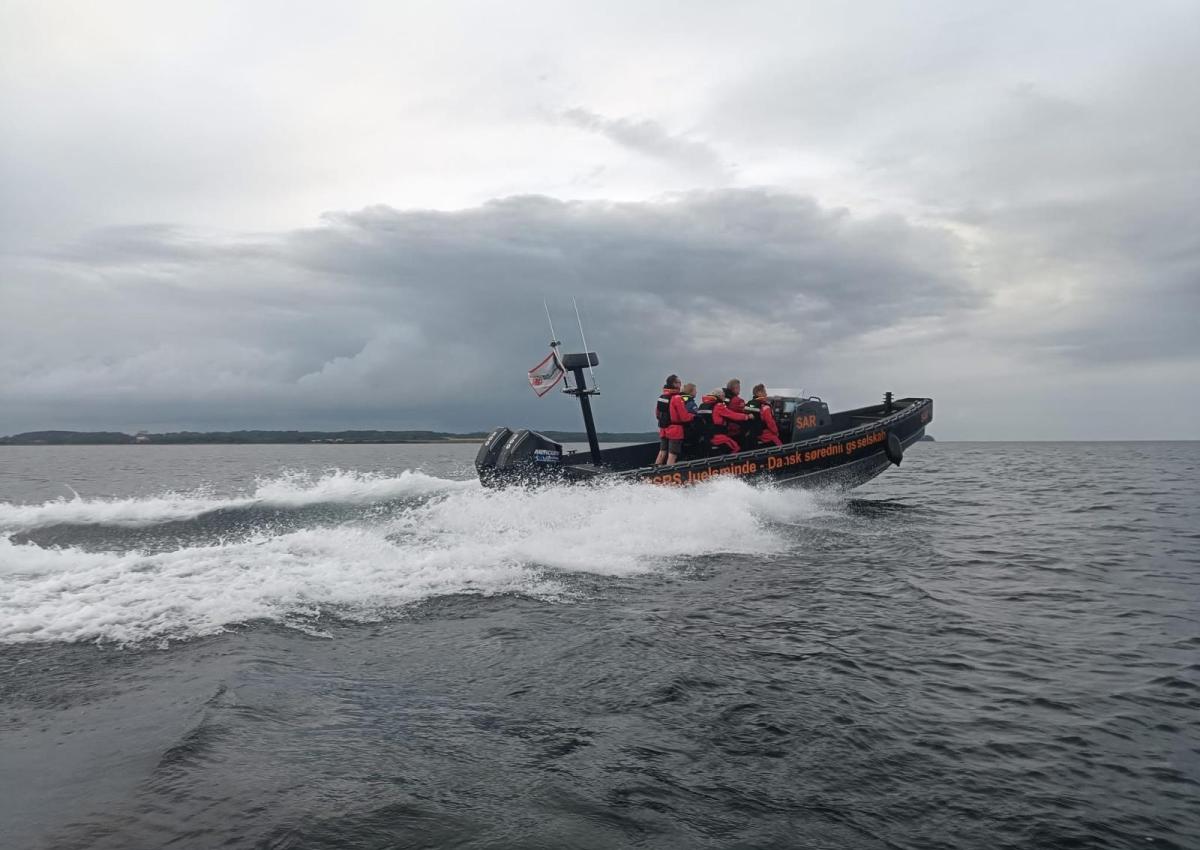 23 fods motorbåd med motorstop