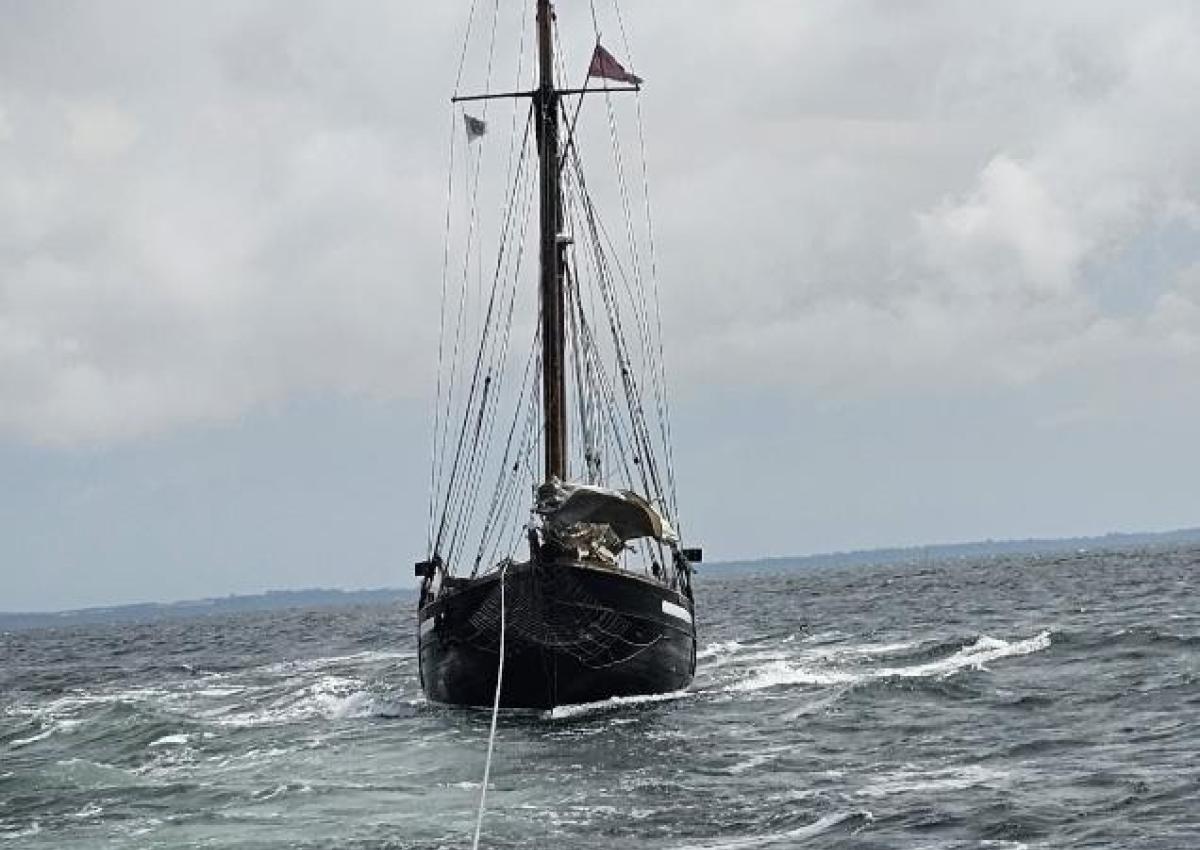 Stor træbåd