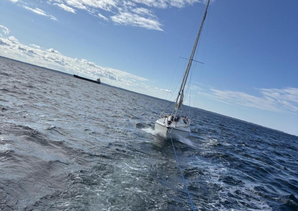 Maxi 77 med motorproblemer