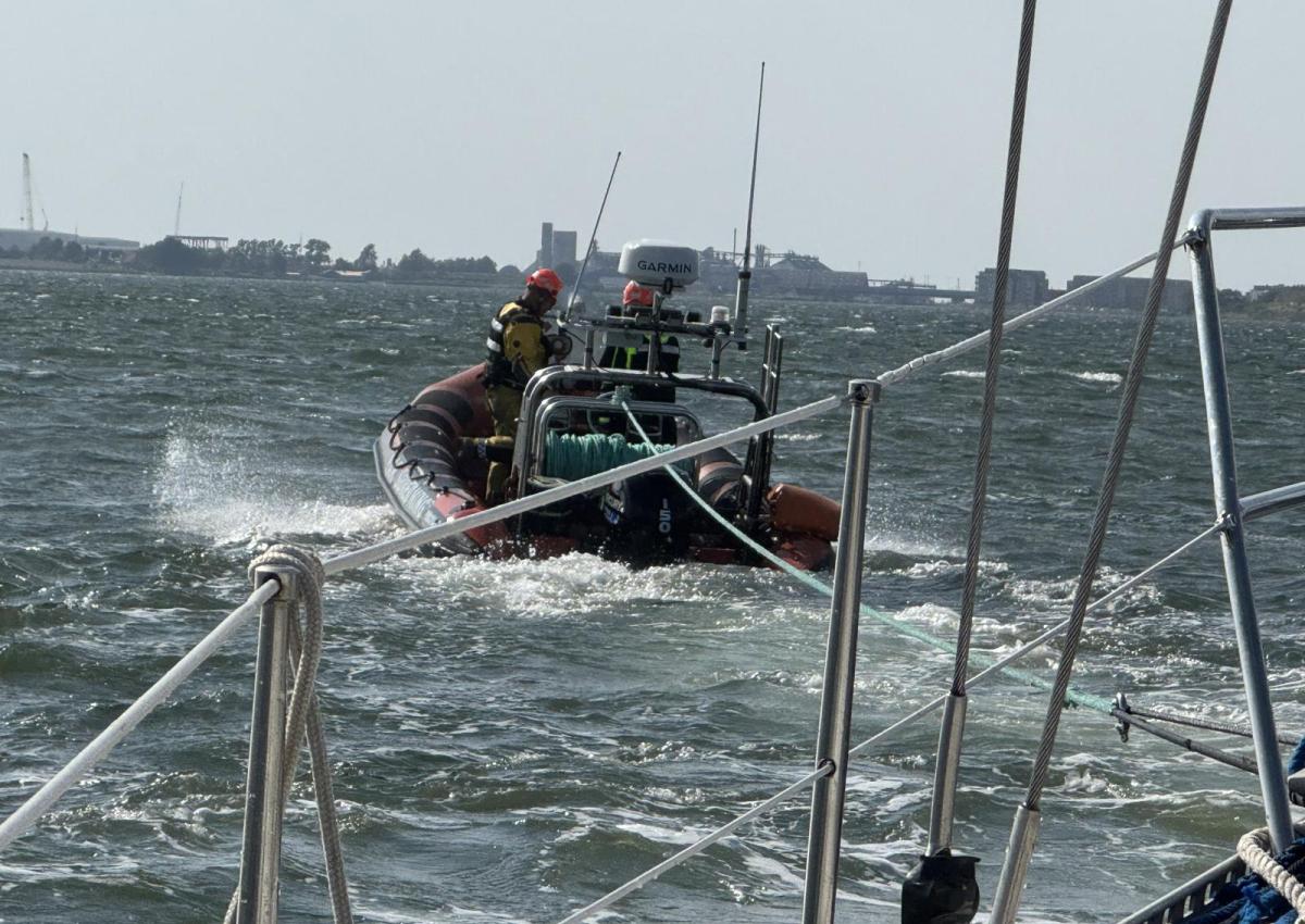 Rescue Ran igang med bugsering.