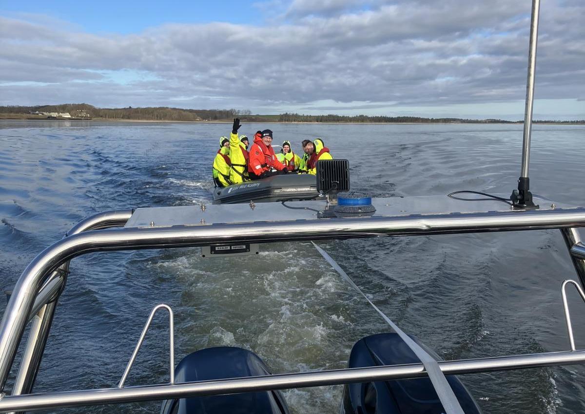Wind Academy Struer RHIB med motorstop slæbt til Struer