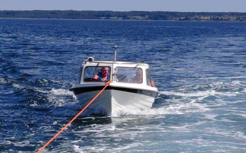 18 fods hardtop på slæb med Rescue Freja