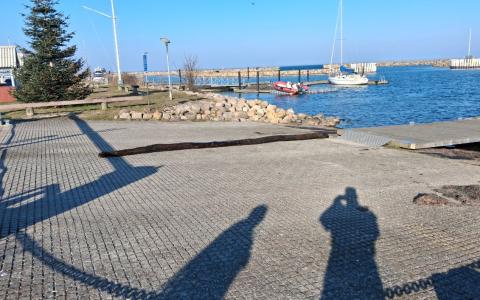 Bundgarnspæl slæbt i land