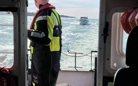 Rescue Heimdal slæber havarist