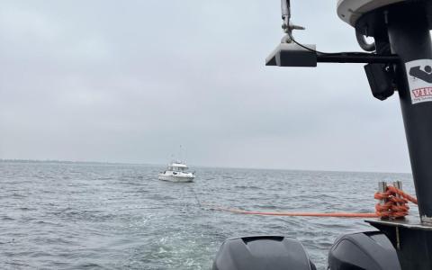 Båden blev hjulpet i havn