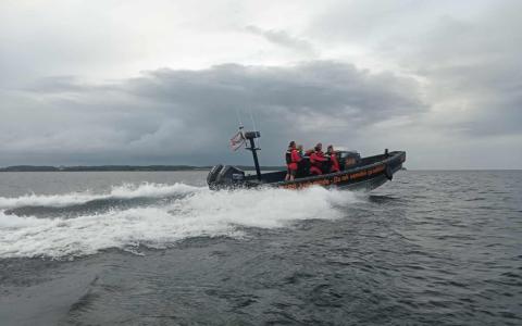 25 fods motorbåd på grund nær Skærbæk Havn